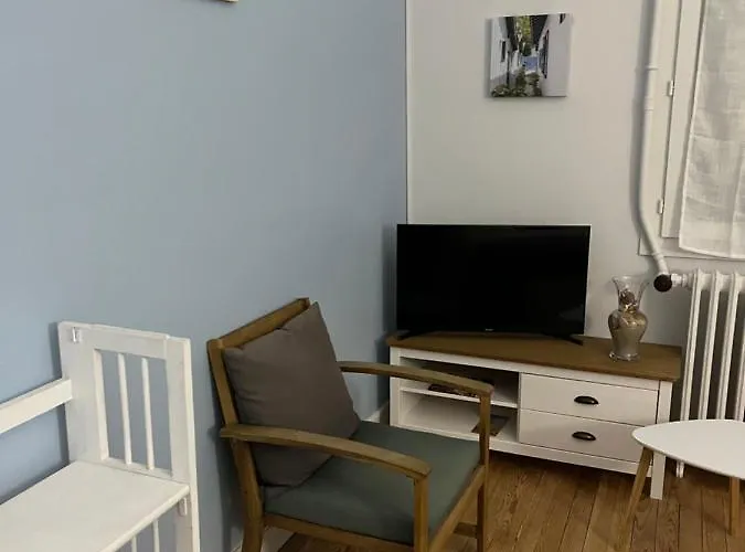 Independant A Les Bains A 500 M De La , Commerces Proximite Et Pistes Cyclables * אנדרנוס-לה-באינס