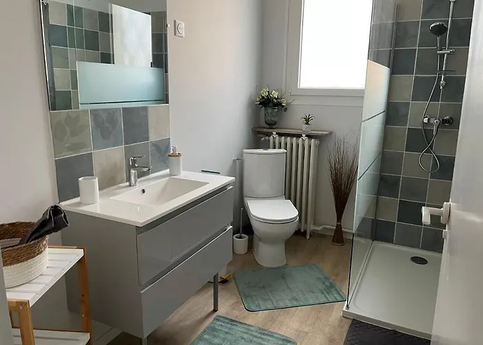 Independant A Les Bains A 500 M De La , Commerces Proximite Et Pistes Cyclables * אנדרנוס-לה-באינס