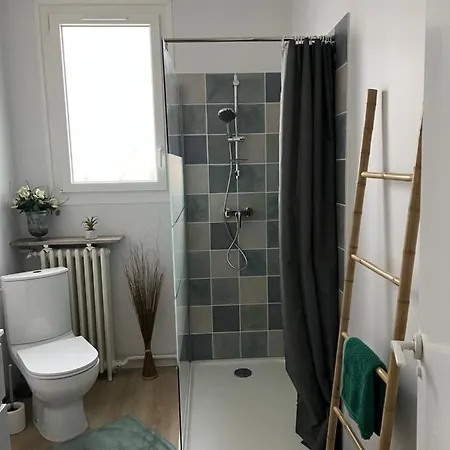 Gite Independant A Les Bains A 500 M De La Plage , Commerces Proximite Et Pistes Cyclables *